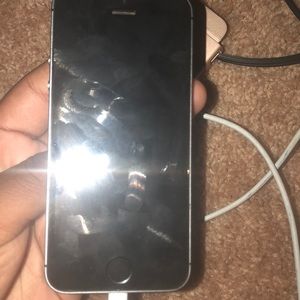 iPhone SE 16 GB
